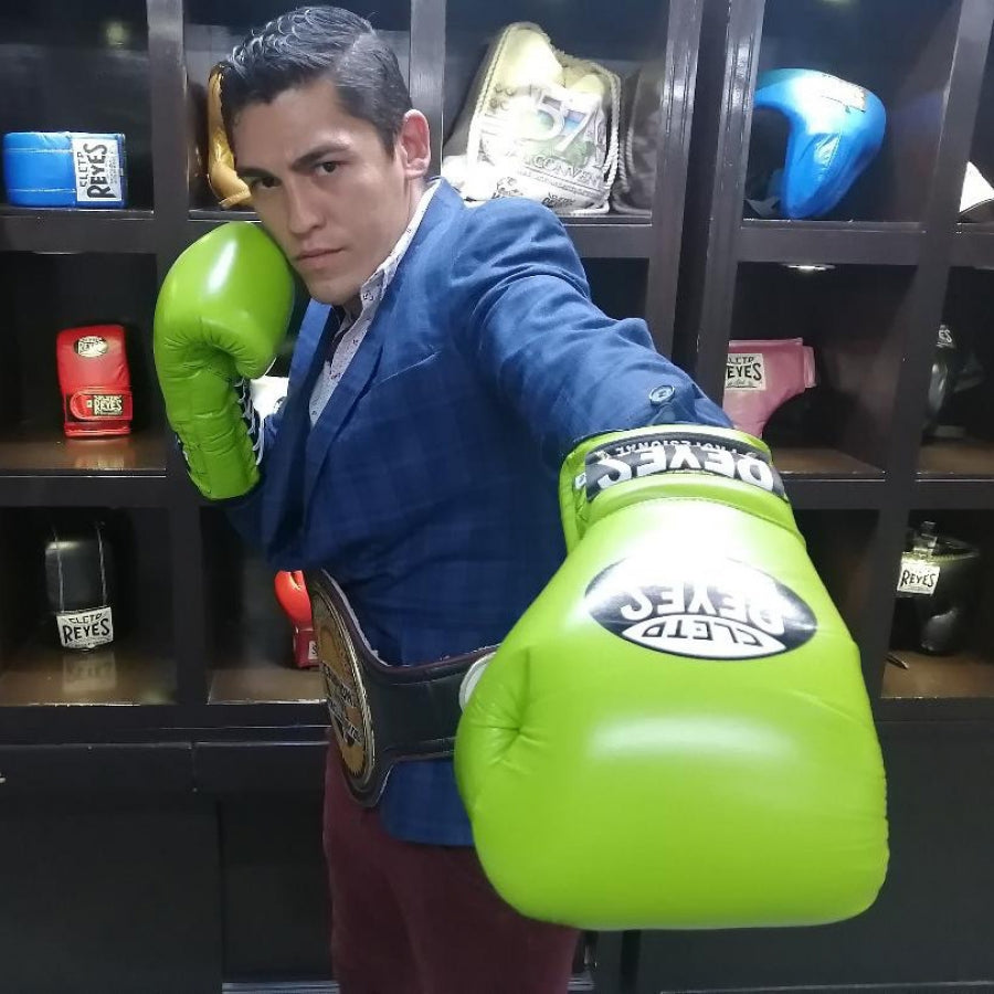 Carlos Obregón, "El Ave Fénix"