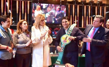 EMOTIVO FESTEJO POR LOS XV AÑOS DEL WBC CARES