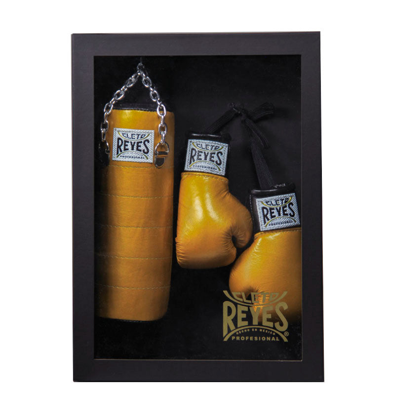 TRADITON KIT DE COSTAL Y GUANTES MINIATURA DE COLECCIÓN "JOYAS DE LA CORONA", EN CUERO