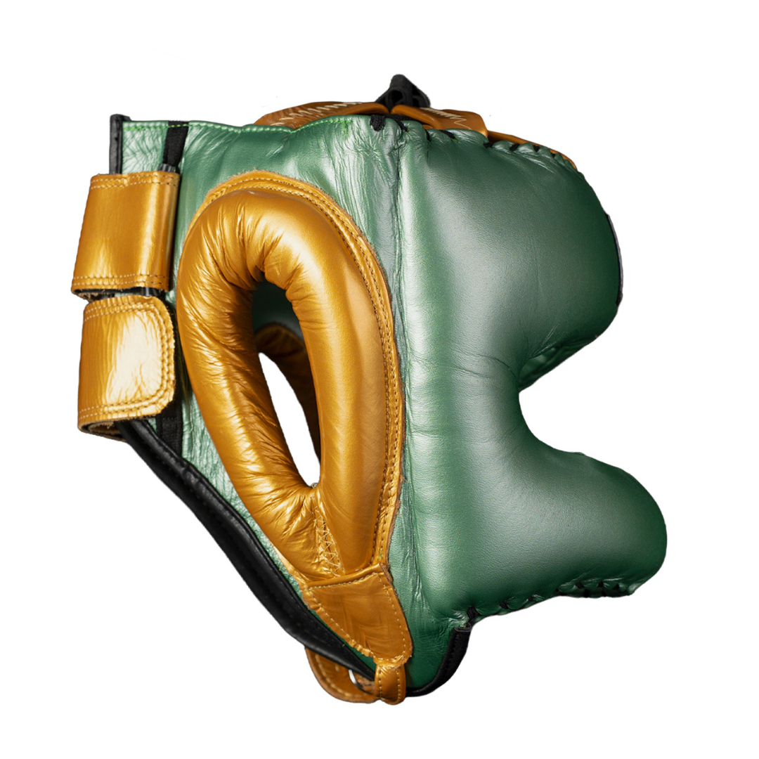 PROTECTOR DE CABEZA TRADICIONAL EN PIEL DE RES VERDE METALICO/DORADO, WBC